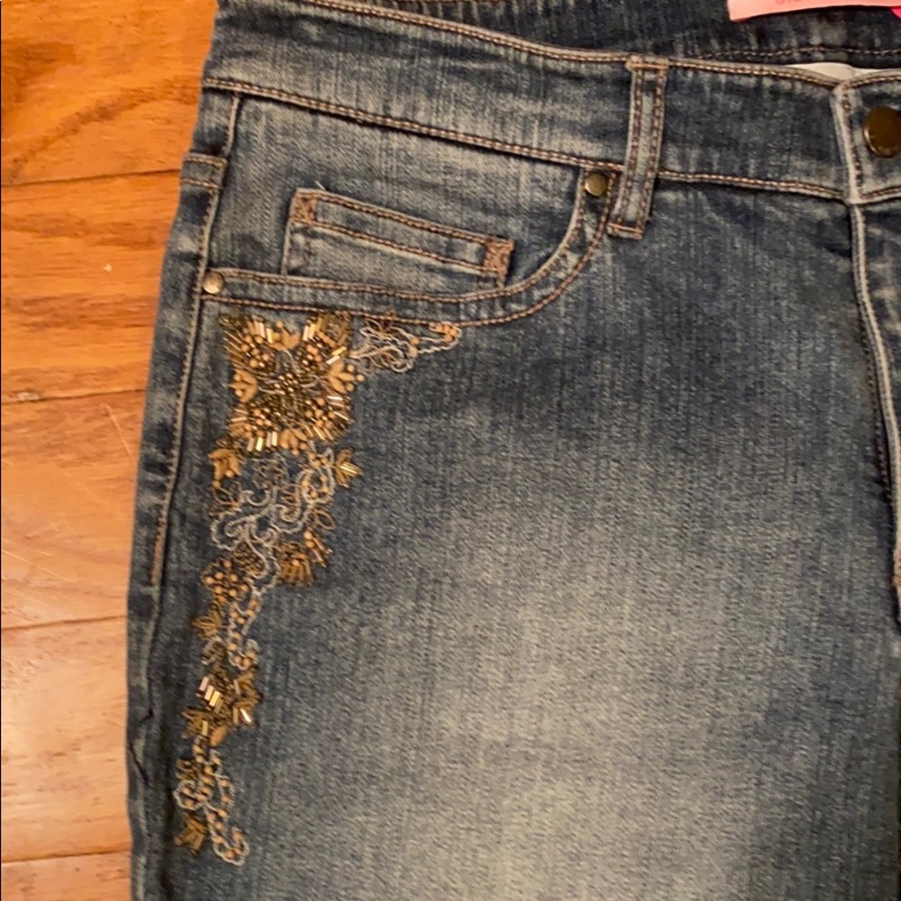 PRE-OWNED WOMEN’S GIANNI BINI FLARE LEG JEANS - Picture 3 of 12